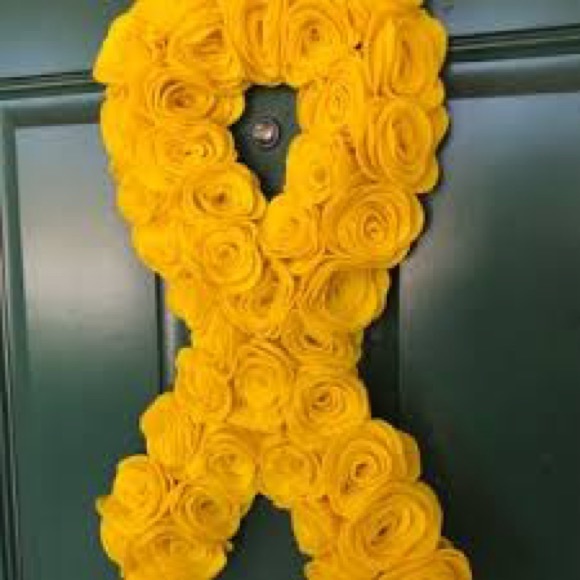 One of a kind Awareness ribbon wreath! Hand made just for you !!! - Picture 8 of 15